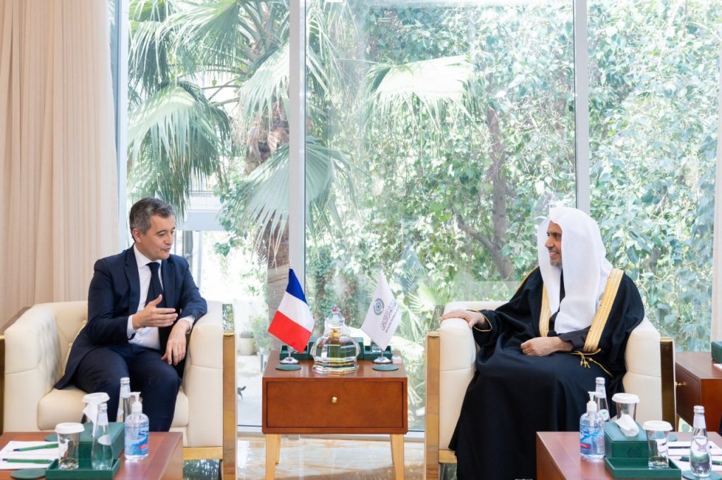 Gérald Darmanin s'est rendu le 14 et 15 février en Arabie Saoudite. Un voyage qui est largement passé inaperçu dans les médias. Il s'est entretenu notamment avec le secrétaire général de la Ligue Islamique Mondiale.