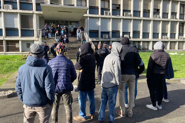 toulouse-200-migrants-expulses-dun-squat-dans-une-universite