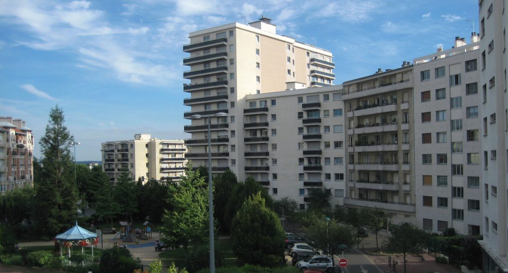 hlm-logements-immigration-francais-france