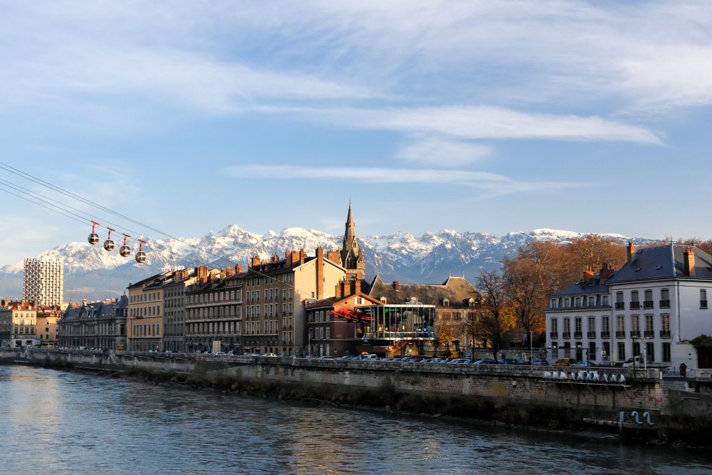 grenoble-un-homme-tue-par-balle-en-pleine-rue